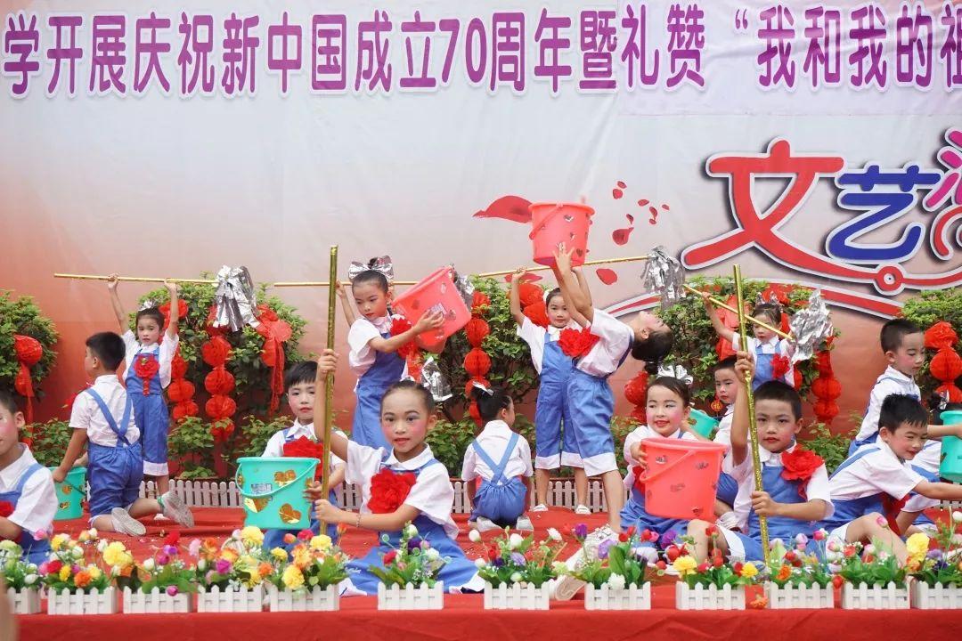 “快递+直播”走出融合新路